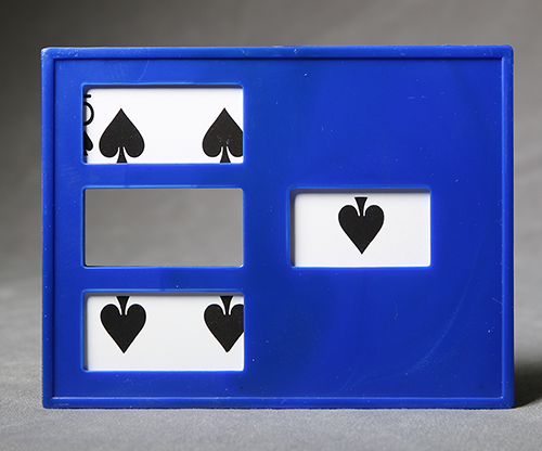 Zig Zag Card (plastic) by Mr. Magic - Trick