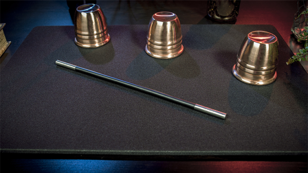 61152-full Deluxe Close-Up Pad 16X23 (Black) by Murphy's Magic Supplies - Trick