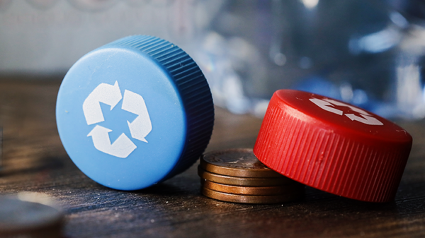 68537-alt2 ProCaps (Gimmicks and Online Instructions) by Lloyd Barnes - Trick