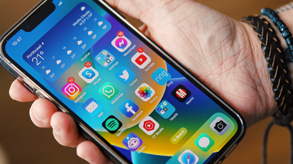 72698-alt3 Maxim Physical Copy (App & Online Instruction) by Lloyd Barnes - Trick