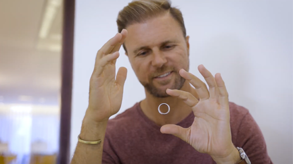 73798-alt3 Loops Legends (Gimmicks and Online Instructions) by Yigal Mesika - Trick