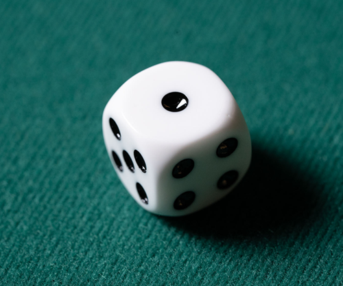 REPLACEMENT DIE WHITE (GIMMICKED) FOR MENTAL DICE by Tony Anverdi - Trick