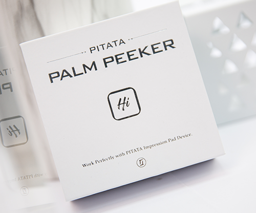 Palm Peeker by PITATA MAGIC