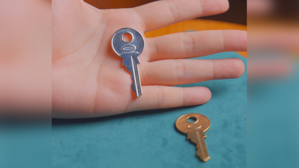 77235-alt2 Hopping Keys by Bond Lee, Wenzi, & MS Magic