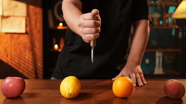 78140-alt5 The Perfect Knife by Hongzhi Wang, Jay Wang, & TCC Magic