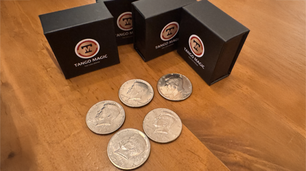 Expanded Shell Half Dollar (plus 4 Regular Coins D0207) by Tango Magic