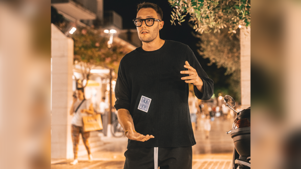 79657-alt2 Levitas by Jack Nobile and Piero Puddu