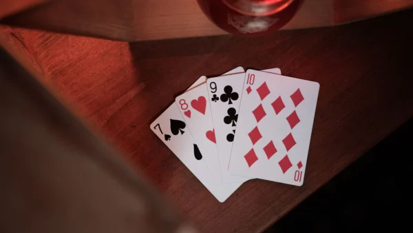 24691a-664df95ebf888.jpg Honeybee Worker Edition Playing Cards (Red)