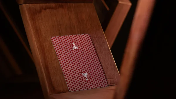 24691a-664df96b8b83e.jpg Honeybee Worker Edition Playing Cards (Red)