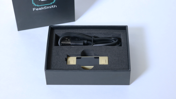 PeekSmith 3 (Skin Color) by Electricks