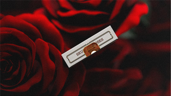 Skulls & Roses Playing Cards (Gilded Edition)