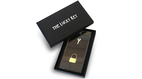 80661-alt1 The Lucky Key by Vincenzo Di Fatta