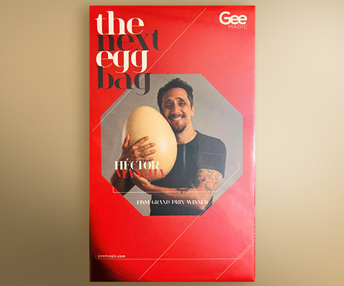 Next Egg Bag by Héctor Mancha and Gee Magic