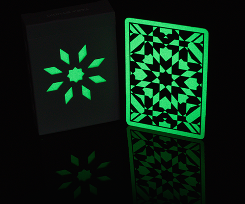 79390-full Majolica V2 Luminescent Playing Cards