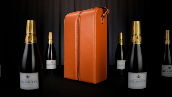 81186-alt1 Miracle Wine Bottles Champagne Model Complete Set with Case by TCC Magic