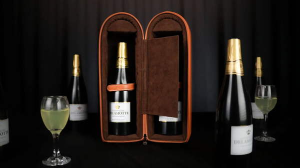 81186-alt2 Miracle Wine Bottles Champagne Model Complete Set with Case by TCC Magic