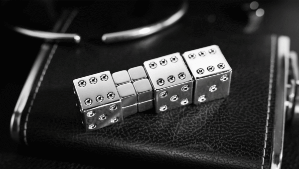 MagnetiCubes by Ivo David Oliveira & TCC Magic